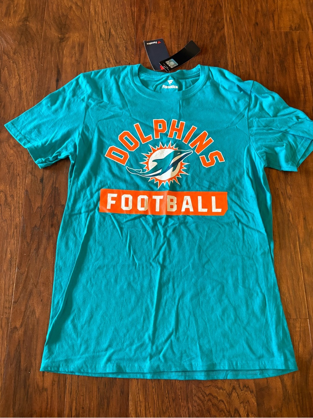 NWT Fanatics Miami Dolphins Tee Size Medium
